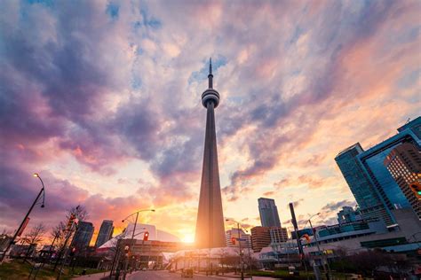 17 Fascinating Facts About Torontos Cn Tower Images And Photos Finder