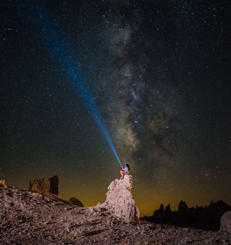 How To Photograph The Milky Way With A Portrait Subject