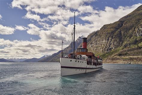 Tss Earnslaw Cruise Queenstown Isite