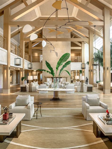 Four Seasons Chooses Lanai For Its First Wellness Retreat Hotel Lobby