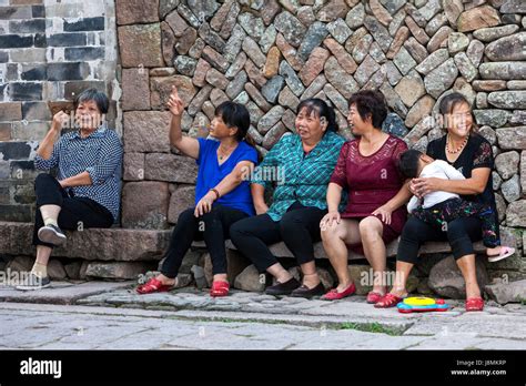 Village Life China Hi Res Stock Photography And Images Alamy