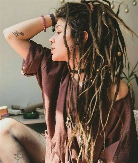 Pin Donisiavashan Imagenes De Cabello Look De Cabello Rastas Mujer