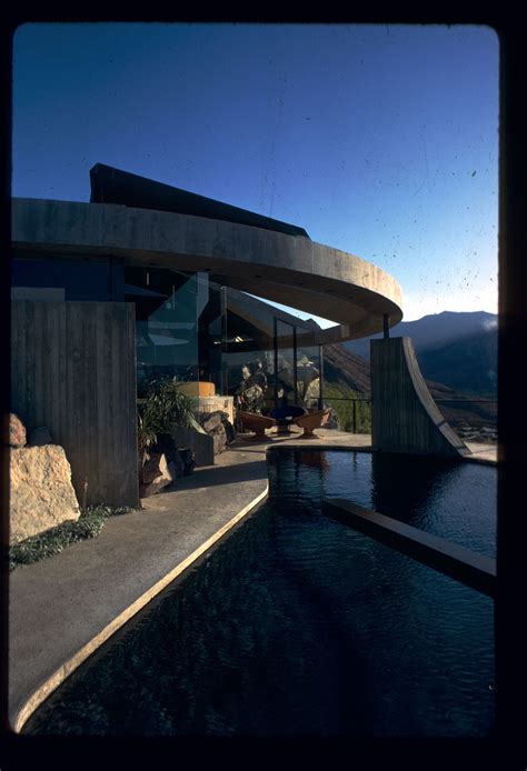 A Cliffside Residence Built By John Lautner In 1968 Is A Clear