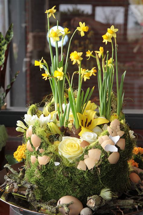 Easter Flower Arrangement Easter Flower Arrangements Easter Table