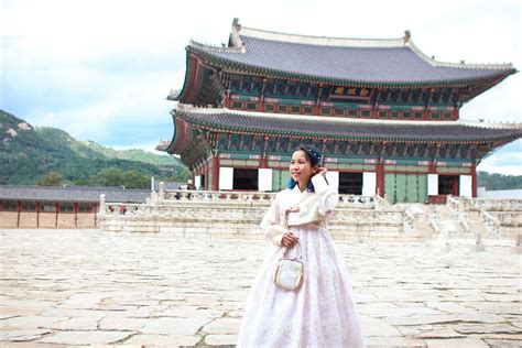 Bukchon Hanok Village And Palace Hanbok Photoshoot In Seoul Sidiaz