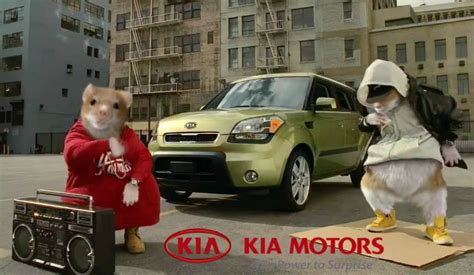 Dog Friendly Rides With Kia Soul Alien Drivekia Golden Woofs