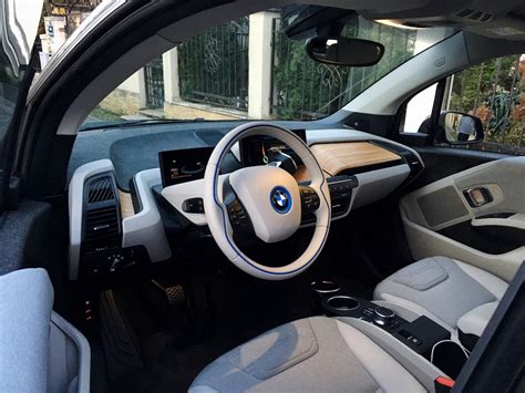 Here are 15 reasons why i bought this car. BMW i3 REX. Ce este, când merită, când nu merită | 0-100.ro