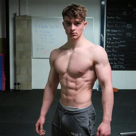 Niall Kenny Niallkennyfitness Bodybuilder Bodybuilding Young