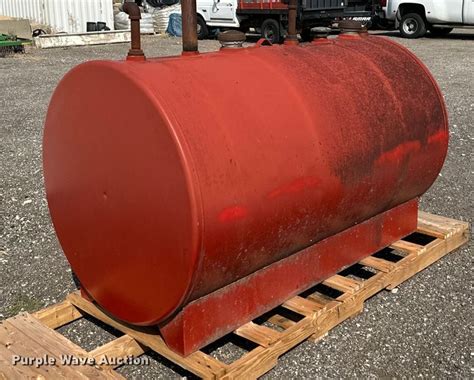 300 Gallon Fuel Tank In Wichita Ks Item Nf9196 Sold Purple Wave