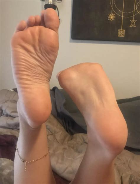 Do You Prefer Your Appetizers Wrinkly Or Smooth Nudes Feetish NUDE
