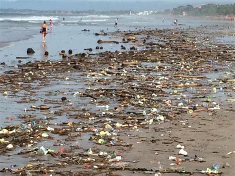 Dirtiest Beach Ever The Garbage Dump Of Kutalegian And Seminyak In