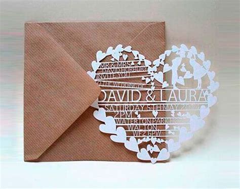 Entrega a tus amigos y familiares unas originales invitaciones que tendrán que cuando encuentras a la indicada, esas piezas encajan a la perfección. Las 50 Invitaciones de Boda más originales y baratas del 2019