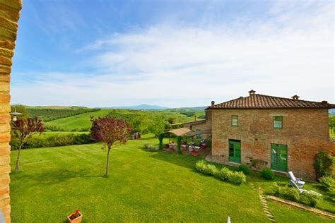 Wonderful Bed And Breakfast With Breathtaking Views Of Tuscan Hills If