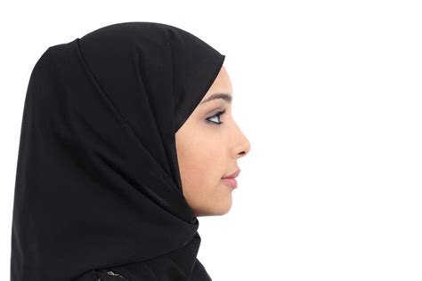 Woman Sues Michigan Cops Who Made Her Take Off Hijab Al Bawaba