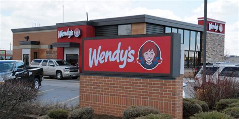 More Than 1000 Wendys Locations Hit By Credit Card Breach Ubergizmo