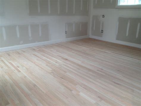 Red Oak Vs White Oak Hardwood Flooring Which Is Better — Valenti Flooring