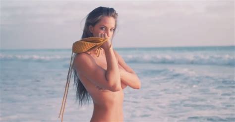 Watch Maxim South Africa Hottie Janna Breslin Strip Out Of Her Bikini