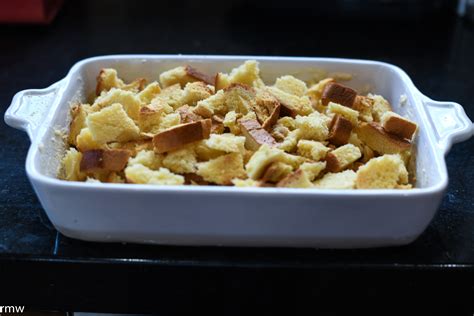 Bake at 350 degrees for about 1 hour in 9 x 13 inch pan. Yard House Bread Pudding Recipe : Bread Pudding With Creme ...