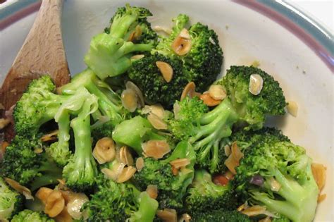 Freakin Flabuless Broccoli With Brown Butter And Almonds Recipe