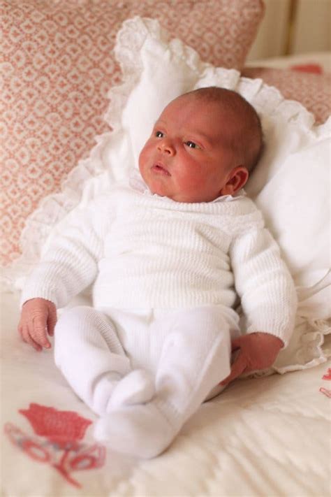 First Official Photos Of Prince Louis Taken By Mom The New York Times