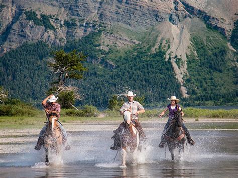 Things To Do Waterton Lakes National Park Activities