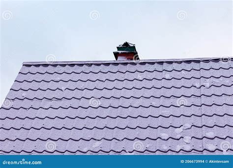 Snow Covered Tile Roof Stock Photo Image Of Building 206673994