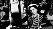 La vida de Coco Chanel, fundadora de la casa Chanel, en 27 fotos ...