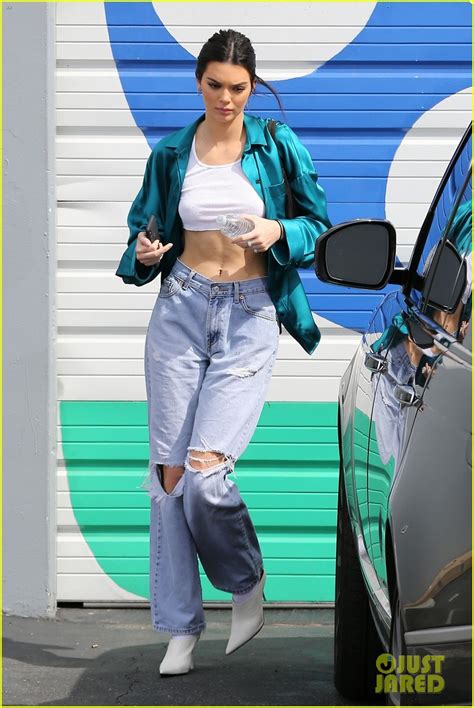 Kendall Jenner Flaunts Abs In High Waisted Jeans And Crop Top Photo
