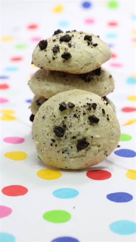 Mix all ingredients together reserving some oreo crumbs for topping. Weight Watchers Oreo Cookies - BEST WW Recipe - Dessert ...
