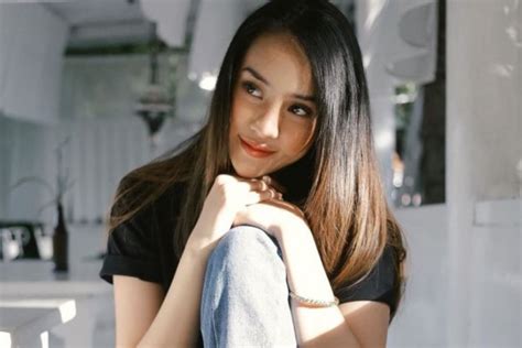 Sukses Dengan Nama Panggung Ini 10 Nama Asli Aktris Film Indonesia