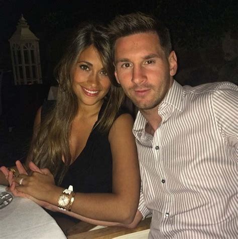 Messi Wife Antonella Roccuzzo Lionel Messi Messi And Wife Messi