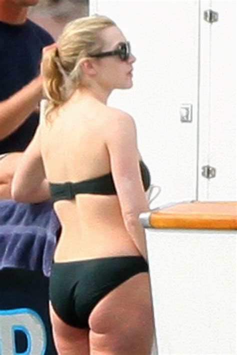 Kate Winslet Bikini Pictures At Beach Global Celebrities Blog