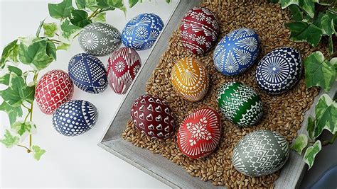 Beautiful And Unique Hand Painted Easter Eggs Art And Home