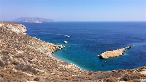 Check our map of ferries to discover the available ferry connections from folegandros to milos, ios or sikinos. Folegandros, une ile escarpée et une chora à l'atmosphère ...