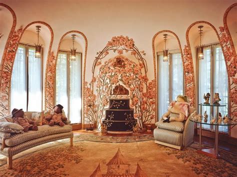 Four Poster Bed Dripping In Gold Inside Donald Trumps Garish 58