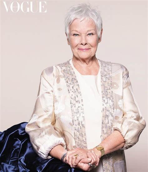 Judy Dench Μια 85χρονη Dame στο εξώφυλλο της Vogue Deluxe