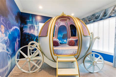 Best Themed Airbnb Rentals For Adults 2021 Stylecaster