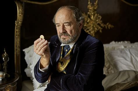 Usedneme pospolu a dech se tají, zazáří stromeček a koledy hrají. ČT o Vánocích: Pohádka O vánoční hvězdě nebo film Božena | MediaGuru