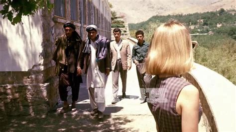 روزی روزگاری افغانستان سرزمینی آرام و بدور از هر گونه غم و جنگ و ویرانی ها بود. ‫نگاهی به افغانستان قدیم‬‎ - YouTube