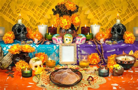 Things You Ll See On A Dia De Los Muertos Altar