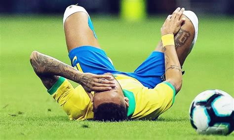 La Pire Blessure De Neymar Oh My Goal Pause Foot