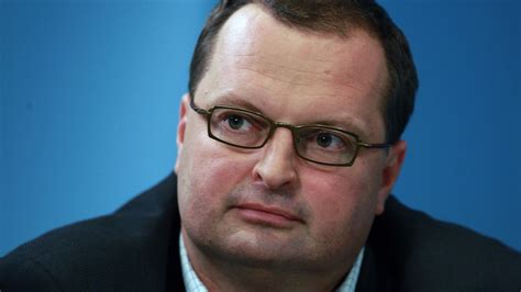 Radovan vitek is now a name on every mouth all over the world. Radovan Vítek s manželkou opustili představenstvo CPI - Novinky.cz