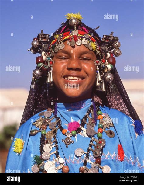 Smiling Headress Decoration Local Tribe Young Berber Girl In Fan Hi Res