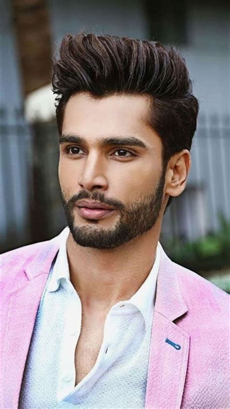 7 Heartwarming Professional Indian Hairstyles For Men