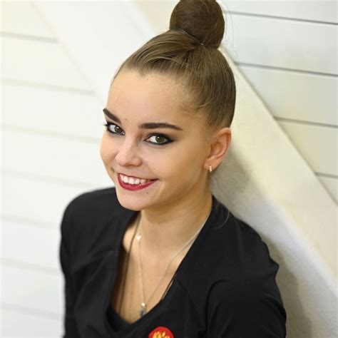 arina averina russia 🇷🇺 beautiful profile photo from oleg naumov from russia🇷🇺