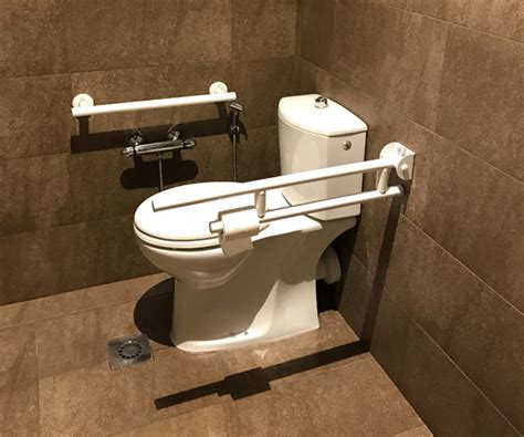 Come si calcola il numero di bagni in un locale pubblico consigli salve a tutti, spero qualcuno riesca ad aiutarmi, poiché nè il comune nè l'asl riesce a darmi una risposta oggettiva alla mia questione (cosa davvero incredibile). Bagni disabili e accesori bagni per locali pubblici, bar e ...