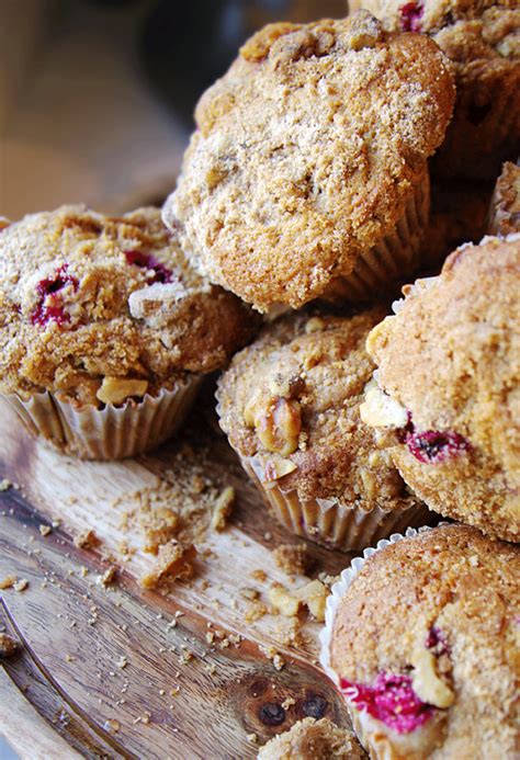 Javascript seems to be disabled in your browser. Cranberry Whole Wheat Muffins with Walnut Crumb Topping ...
