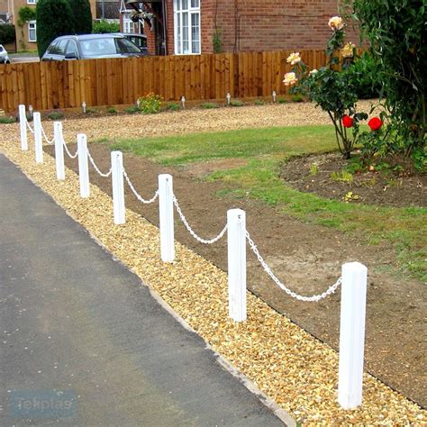 Post Chain Fencing 2 Garden Fencing Uk Landscaping Along Fence