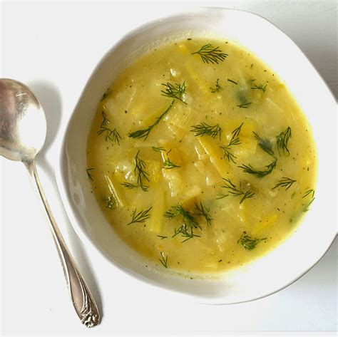 Sew French Light Creamy Leek And Potato Soup With Fresh Dill