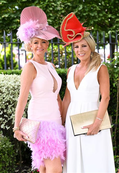 Эффектные шляпки и гламурные платья женский день на royal ascot Интересное в сети — livejournal